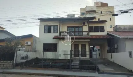 Casa em Nossa Senhora do Rosário - São José