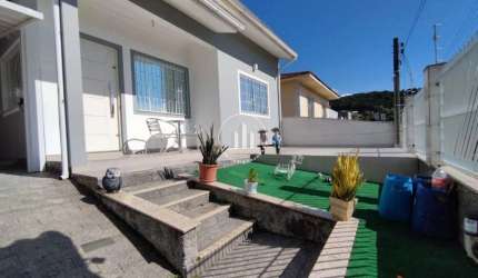 Casa em Forquilhas - São José