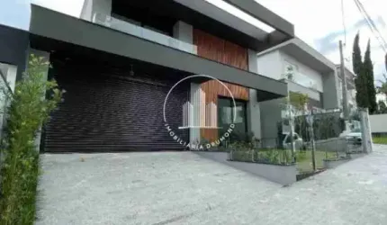 Casa 4 Quartos com 4 Suítes e 311m² - Pedra Branca