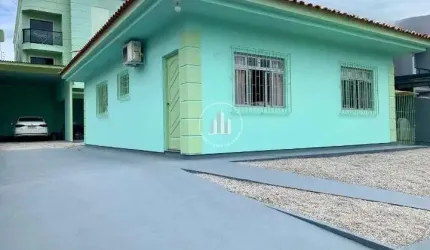 Casa 3 Dormitórios, Sendo 1 Suíte