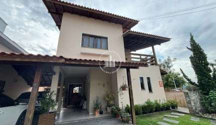 Casa 5 Dormitórios, Sendo 1 Suíte