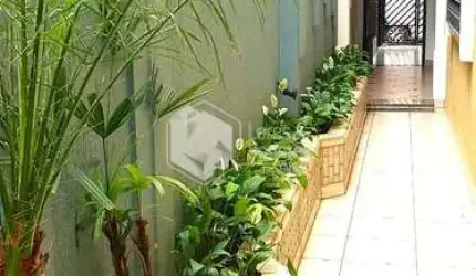 SOBRADO À VENDA, COM 200M² COM 3 DORMS SENDO 1 SUÍTE COM 2 VAGAS E ARMÁRIOS EMBUTIDOS NA COZINHA -