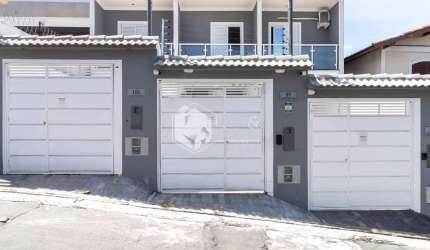 Casa tipo para venda com 3 quartos, sendo 1 suíte, 107m²