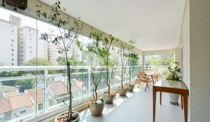 Apartamento tipo para venda com 4 quartos, sendo 3 suítes, 200m²