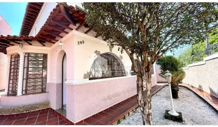 Casa à venda 3 Quartos 1 Suite 5 Vagas 265M² Aclimação São Paulo - SP