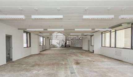 Conjunto comercial para venda, 237m²