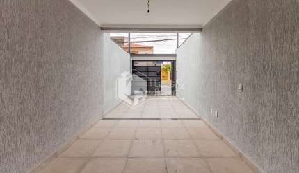 Sobrado para venda com 3 quartos, sendo 1 suíte, 135m²
