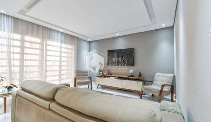 Casa tipo para venda com 3 quartos, sendo 1 suíte, 159m²