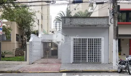 Casa tipo para venda com 2 quartos, 140m²