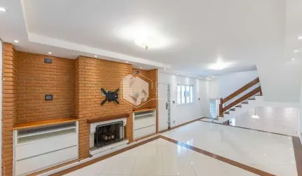 Casa tipo para venda com 3 quartos, sendo 2 suítes, 215m²