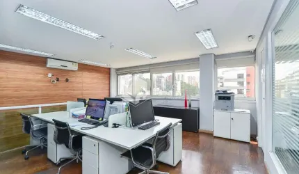 Conjunto comercial para venda e locação, 140m²