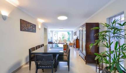 Casa tipo para venda com 3 quartos, sendo 1 suíte, 200m²