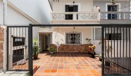 Casa tipo para venda com 2 quartos, 165m²