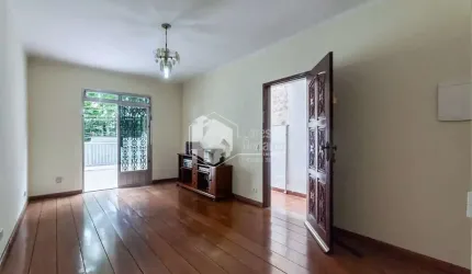 Sobrado para venda com 3 quartos, sendo 1 suíte, 180m²