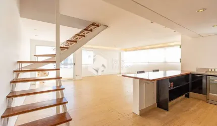 Triplex para venda com 2 quartos, sendo 2 suítes, 182.21m²
