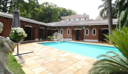Casa tipo para venda com 5 quartos, sendo 2 suítes, 460m²