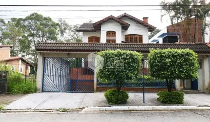 Sobrado para venda com 5 quartos, sendo 3 suítes, 400m²