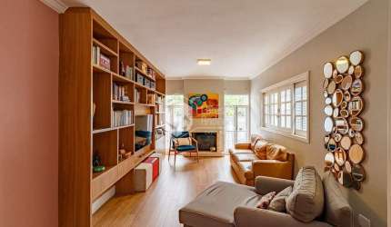 Sobrado para venda com 3 quartos, sendo 3 suítes, 222m²