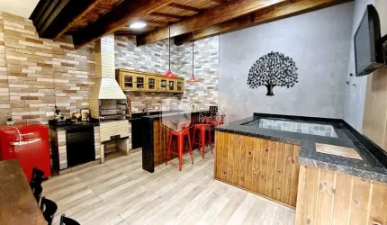 Sobrado para venda com 3 quartos, sendo 3 suítes, 208m²