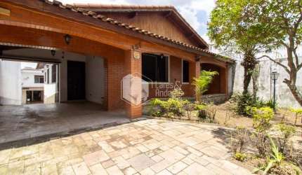 Sobrado para venda com 3 quartos, sendo 1 suíte, 180m²