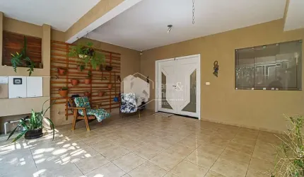 Casa de vila para venda com 4 quartos, sendo 4 suítes, 270m²