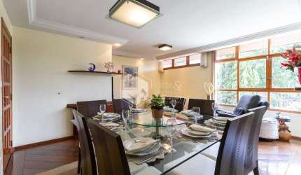 Casa tipo para venda com 3 quartos, sendo 1 suíte, 300m²