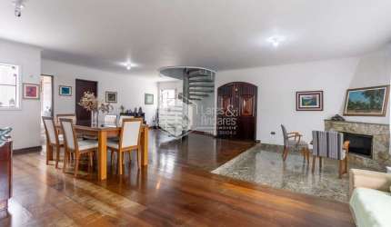 Sobrado para venda com 4 quartos, sendo 2 suítes, 365m²