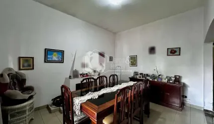 Casa tipo para venda com 4 quartos, sendo 2 suítes, 316m²