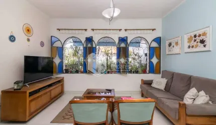 Sobrado para venda com 3 quartos, sendo 1 suíte, 153m²