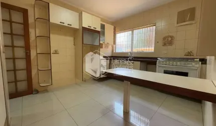 Sobrado para venda e locação com 2 quartos, sendo 1 suíte, 95m²