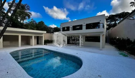 Casa tipo para venda com 4 quartos, sendo 3 suítes, 436m²