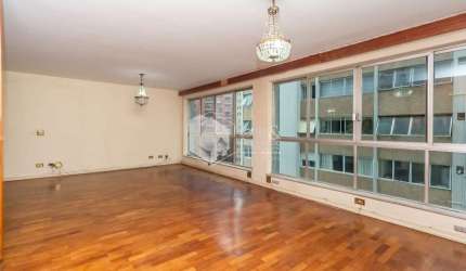 Apartamento tipo para venda com 4 quartos, sendo 1 suíte, 227m²