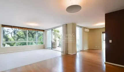 Duplex para venda com 3 quartos, sendo 3 suítes, 285m²