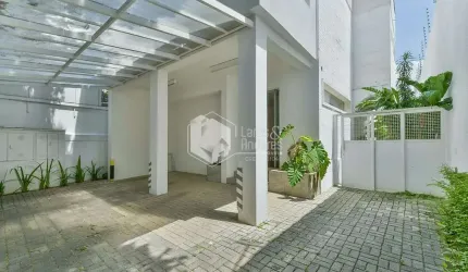 Sobrado para venda e locação com 4 quartos, sendo 1 suíte, 345m²