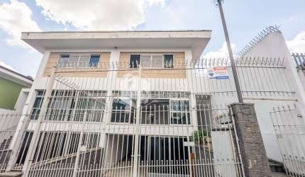 Sobrado para venda com 4 quartos, sendo 1 suíte, 200m²