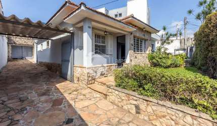 Casa tipo para venda com 6 quartos, 298m²