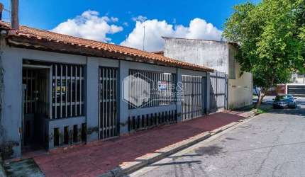 Casa tipo para venda com 5 quartos, 243m²