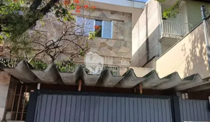 Casa tipo para venda com 4 quartos, sendo 2 suítes, 149m²