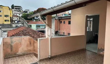 Casa tipo para venda com 4 quartos, 239m²