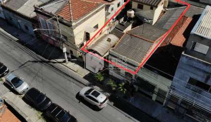 Casa tipo para venda com 10 quartos, sendo 2 suítes, 223m²