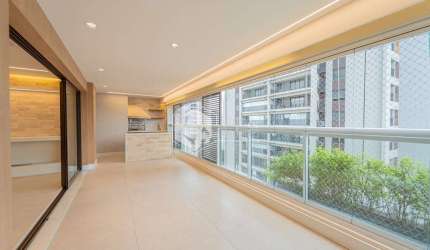Apartamento tipo para venda com 3 quartos, sendo 3 suítes, 139m²