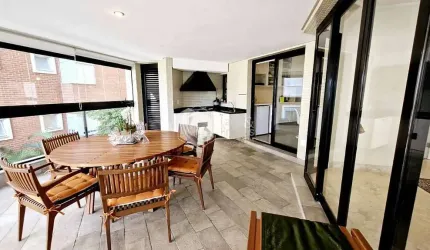 Apartamento tipo para venda com 4 quartos, sendo 4 suítes, 380m²