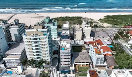 Apartamento mobiliado e decorado na quadra mar!