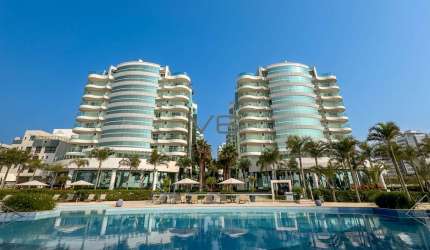 Apartamento Garden, com 3 suítes, 394 m² privativos, 4 vagas de garagem, na Praia Brava, Itajaí - SC.