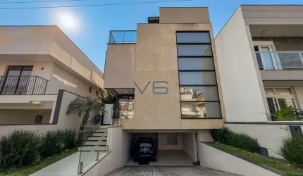 Casa em Condomínio com 3 quartos, 257 m² privativos, 3 vagas de garagem, no Fazendinha, Curitiba - PR.