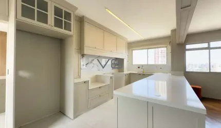 Apartamento Alto Padrão, com 4 quartos, 282.16 m² privativos, 3 vagas de garagem, no Bigorrilho, Curitiba - PR.