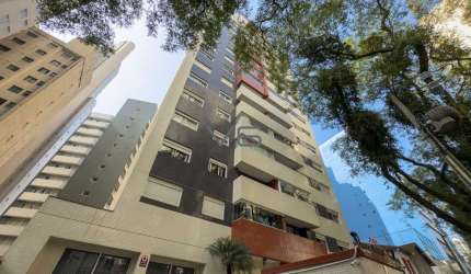 Apartamento Cobertura Duplex  com 3 quartos, 161m² privativos, 3 vagas de garagem, no Água Verde, Curitiba-PR.