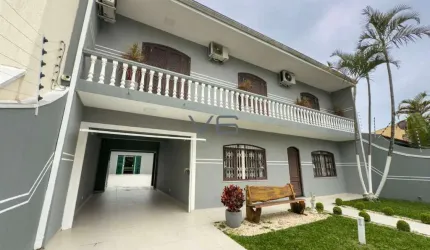 Casa com 4 quartos, 300 m² privativos, 8 vagas de garagem, no Jardim Das Américas, Curitiba-PR.
