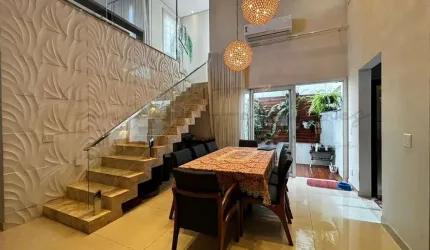 Casa em condomínio fechado na região oeste de Londrina