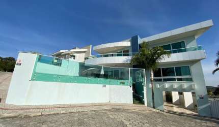 ESPETACULAR MANSÃO ! CENTRO DE PORTO BELO-SC !